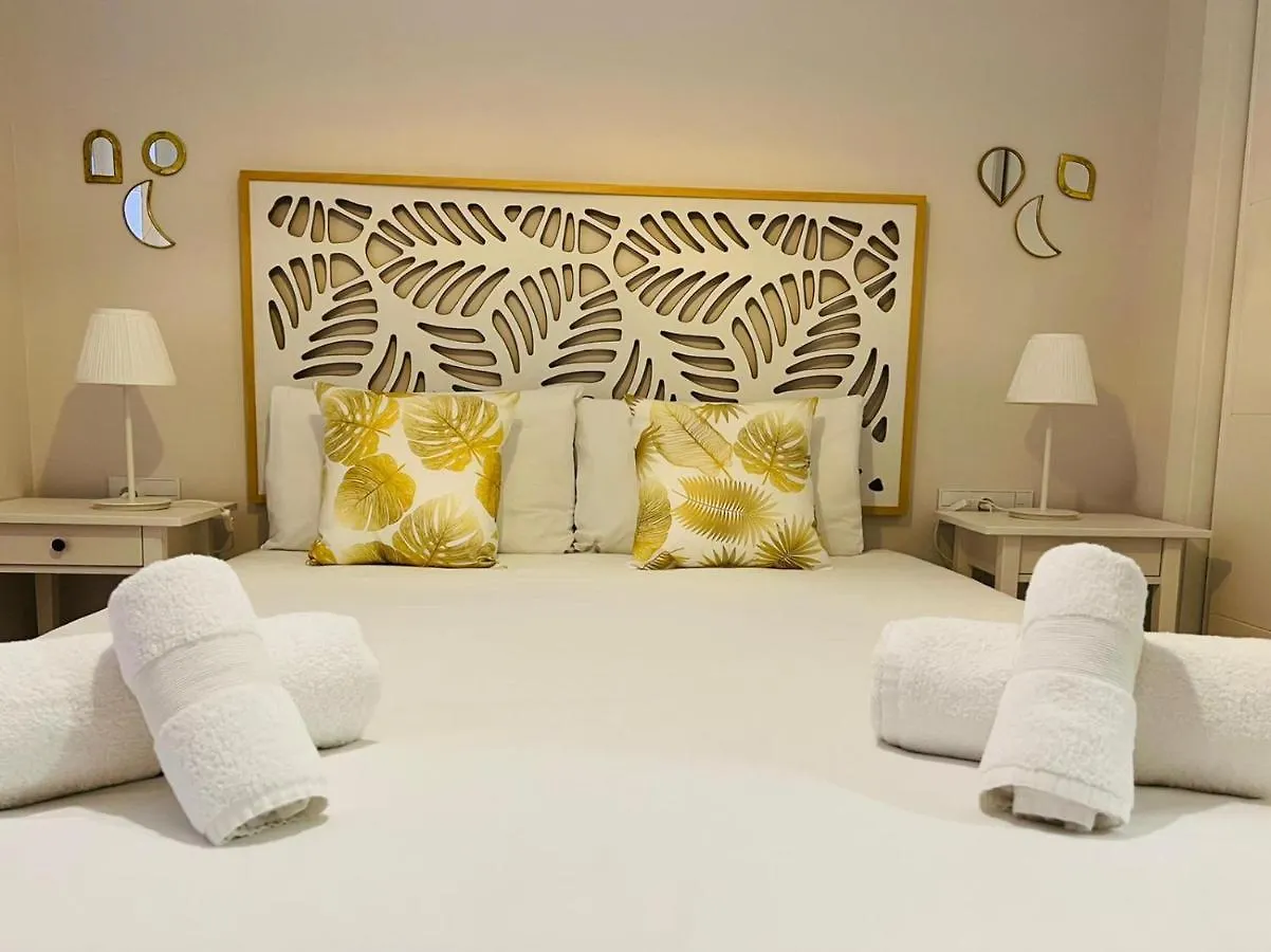 Sky Garden & Seasonal Pool Views By Ele Apartments Malaga